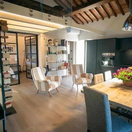 Lorenzo Charme Nel Chianti 바르베리노 디 발 델사