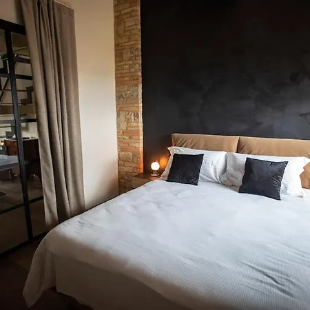 Lorenzo Charme Nel Chianti *