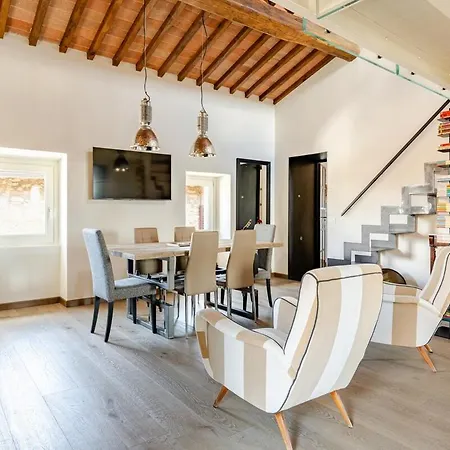 Lorenzo Charme Nel Chianti * 바르베리노 디 발 델사